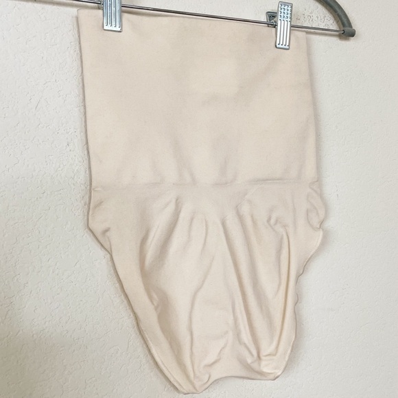 SKIMS Core Control Brief Shapewear Tan Panties High Waist Sculpt Smoothing - Picture 7 of 9